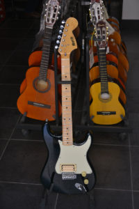 Chitarra elettrica Morris 1982 (usato)
