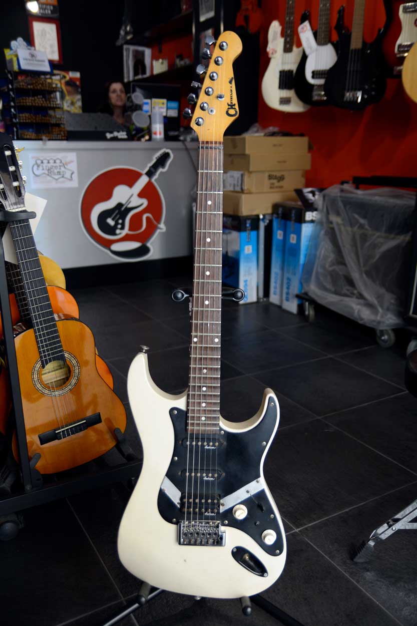 Chitarra elettrica Charvel (USATO)