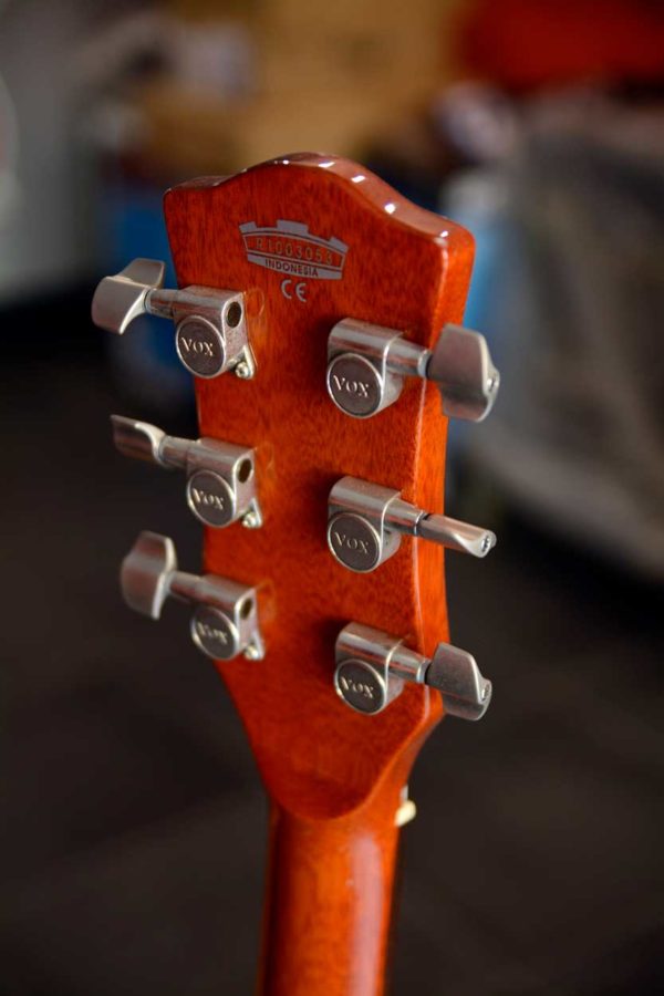Chitarra elettrica Vox tipo SG